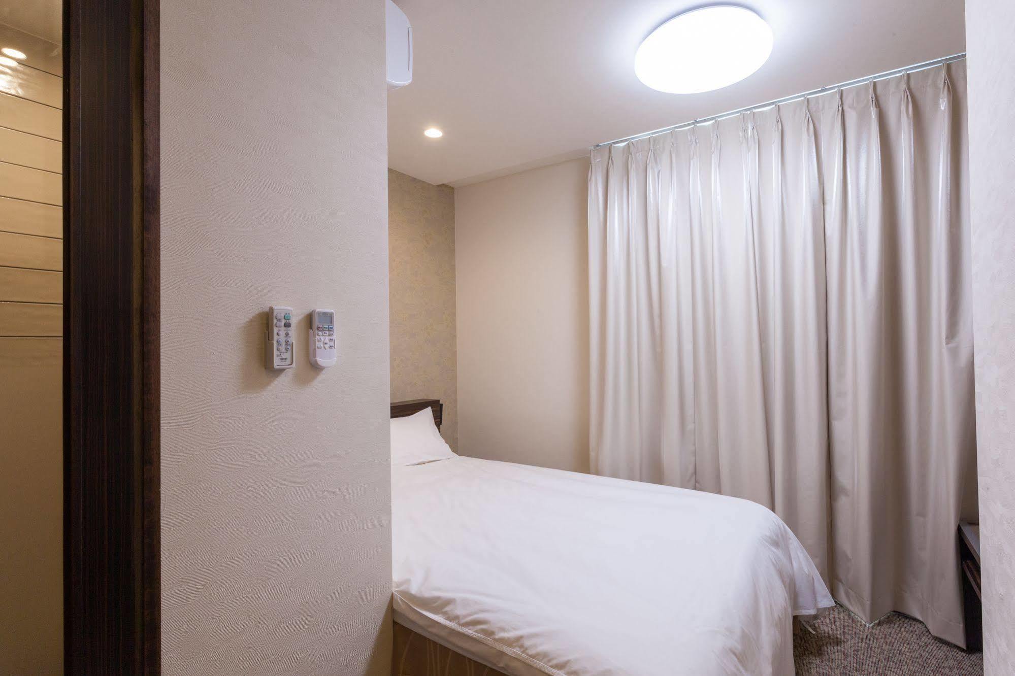 คะริยุชิ แอลซีเอช พรีเมียม Hotel นาฮะ ภายนอก รูปภาพ