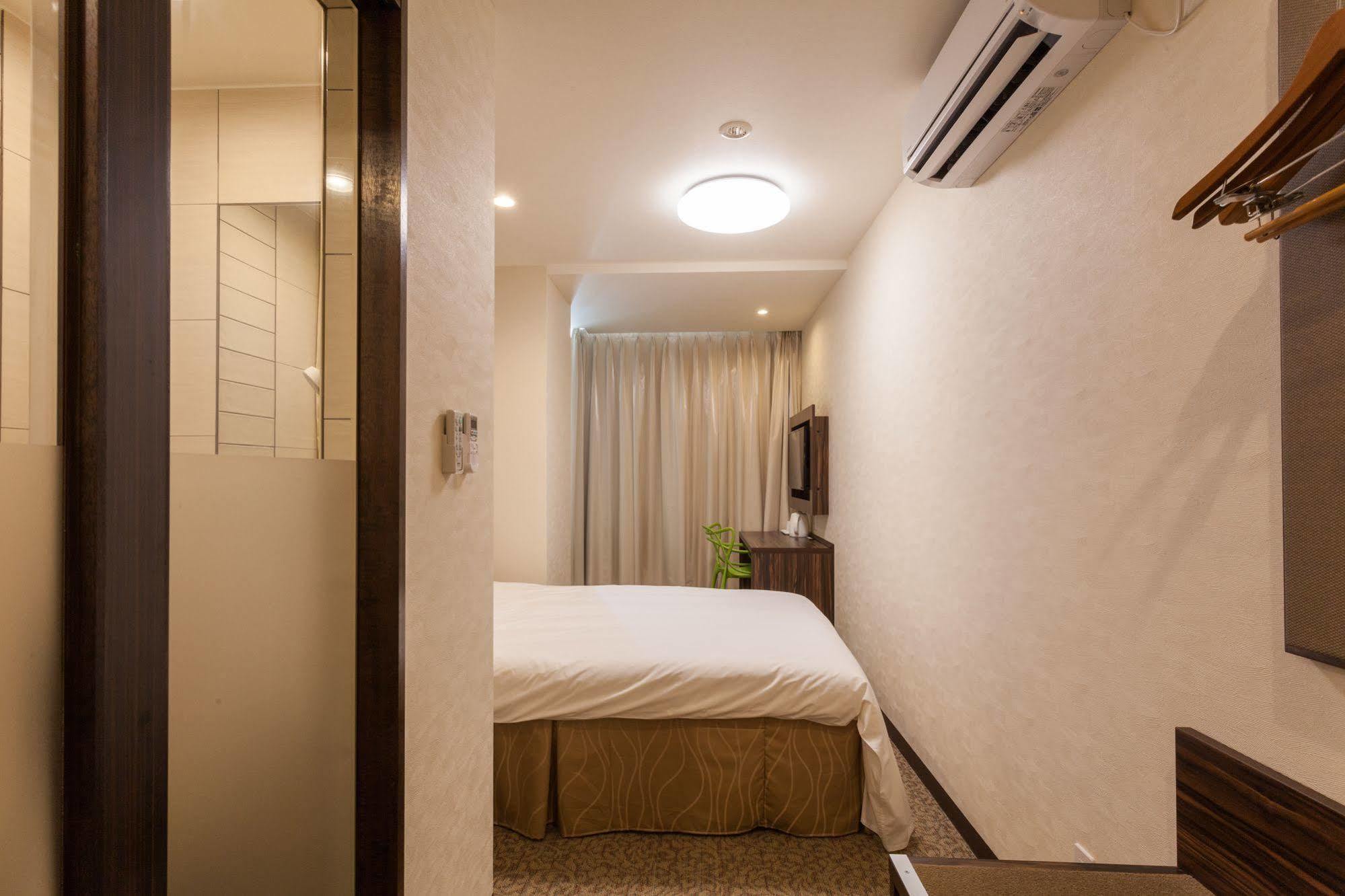 คะริยุชิ แอลซีเอช พรีเมียม Hotel นาฮะ ภายนอก รูปภาพ